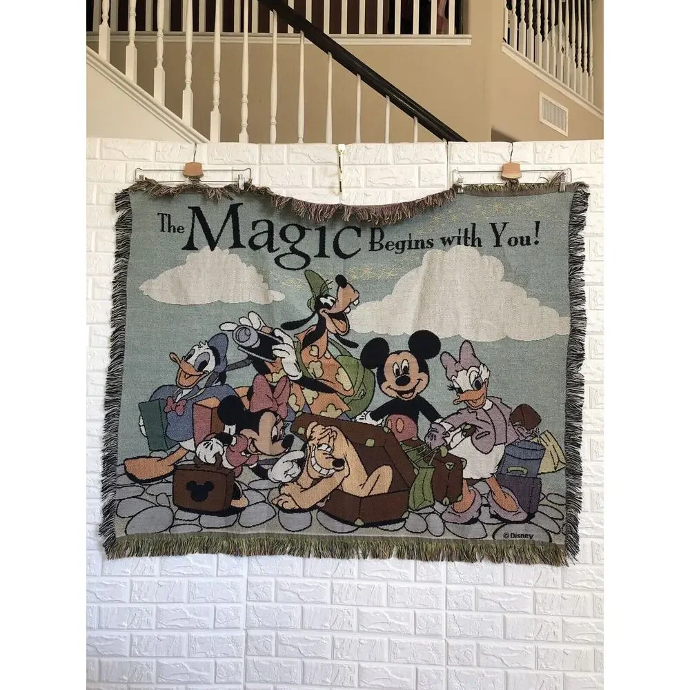Disney Fringed Throw The Magic Begins With You! Mickey Mouse Minnie & Gang‎